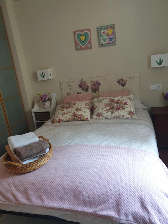 Apartamento Cine Colón 2 Ribadeo Esterno foto