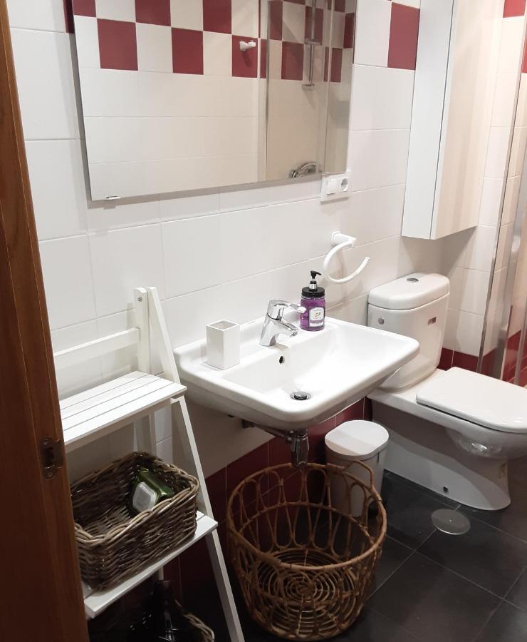 Apartamento Cine Colón 2 Ribadeo Esterno foto