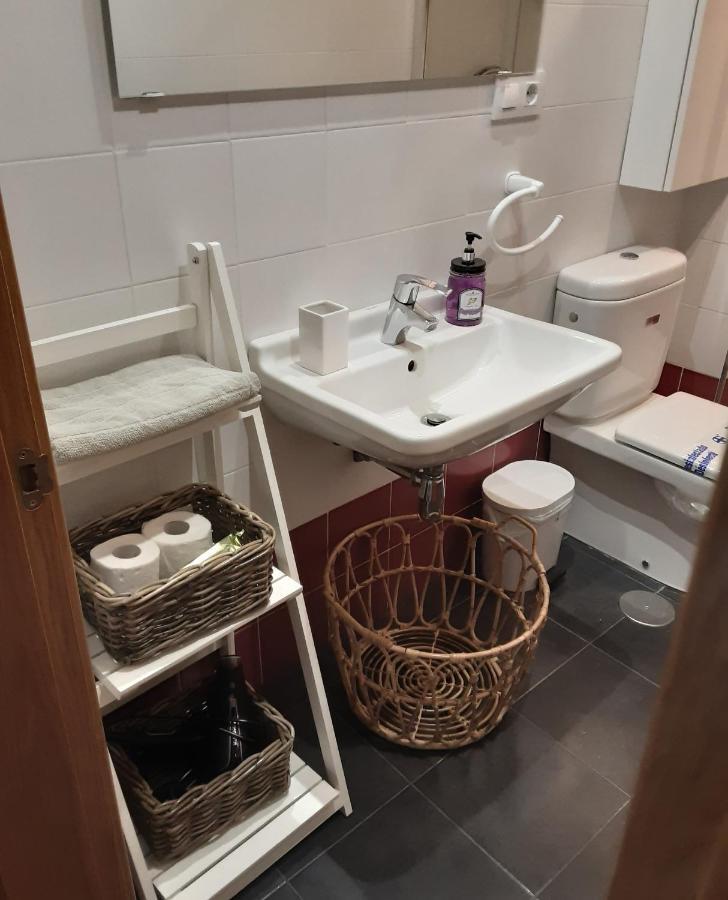 Apartamento Cine Colón 2 Ribadeo Esterno foto